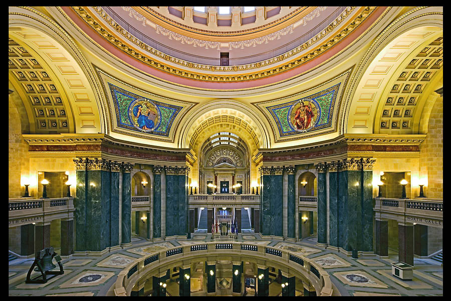 Capitol Interior 17mm TSE 0783 MOD WEB.jpg
