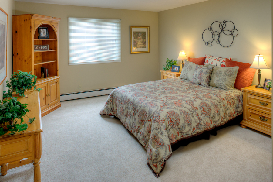 SBA 4486 Bedroom 9861_4_7_tonemapped MOD WEB.jpg