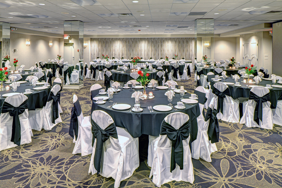 Doubletree 4577 Banquet _MG_5163And9more_fused WEB.jpg