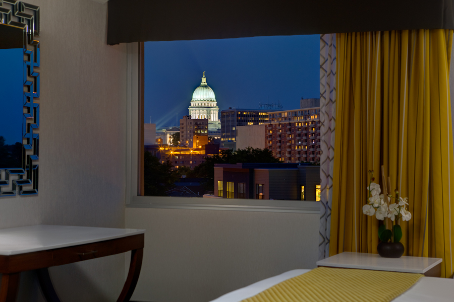 Doubletree 4709_MG_5127_47_53_61_66_67_68_fused.jpg