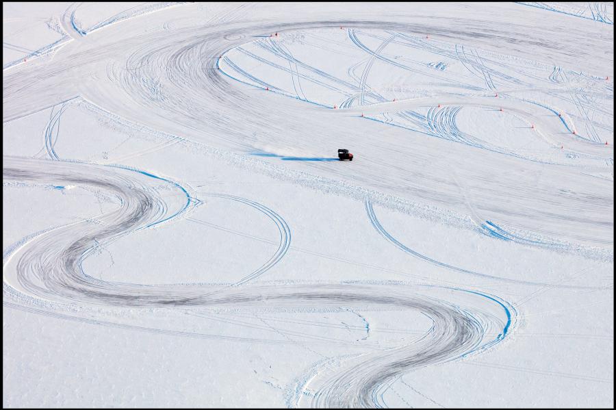 Weidemann-4735-Fun-Ice-Lk-WI_MG_3693-WEB.gif