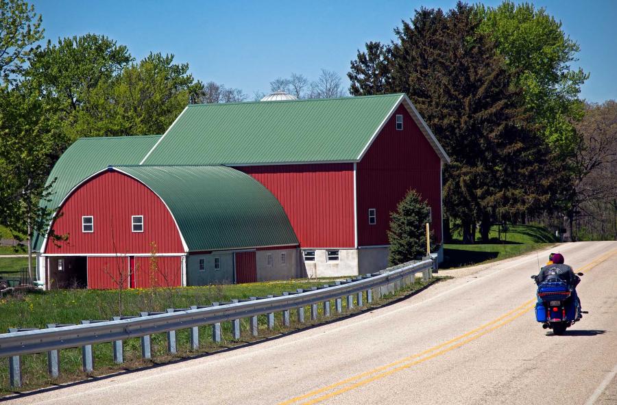Weidemann 4735 Barn Road Crud _MG_0061.jpg
