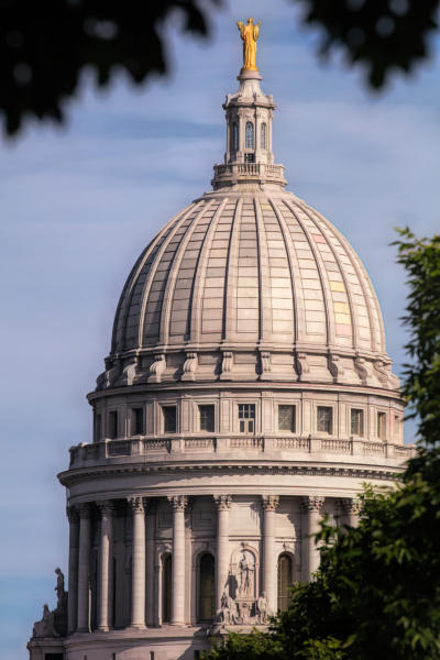 Weidemann 4778 Capitol Bldg _MG_8540 4X4 Rock Red Artsy.jpg