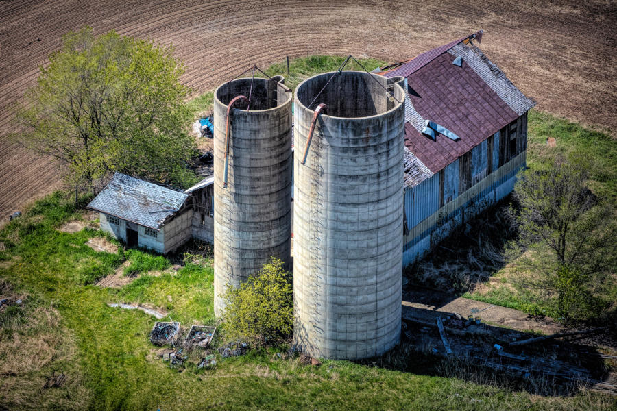 Weidemann 4778 Old silos n barn Packwaukee_MG_6321 Dramatic HDR.jpg