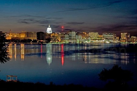 eidemann40966929MadisonSkylineNightSHWEB+1_SkotWeidemann.jpg