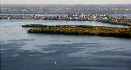 Madison Isthmus Picnic Pt 3876 _H2T2814 WEB.jpg