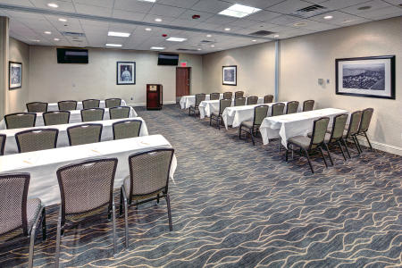 Doubletree 4725 _MG_0239_40_41_42_43_44_45_fused MODS.jpg