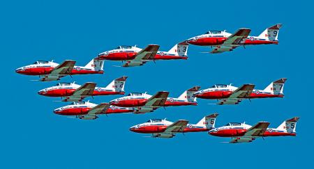 Weidemann-4716-Snowbirds-OSH16_MG_3510-MOD-WEB.gif