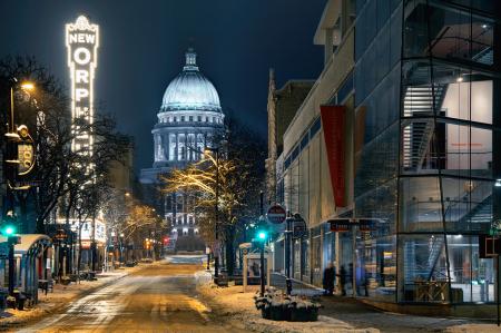 Weidemann-4716-State-St_MG_7020_1_2_fused-WEBL.gif