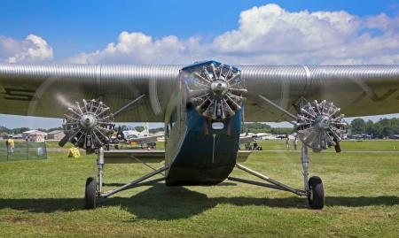 Weid 4735 Trimotor OSH 17_MG_2916 crop 2.jpg