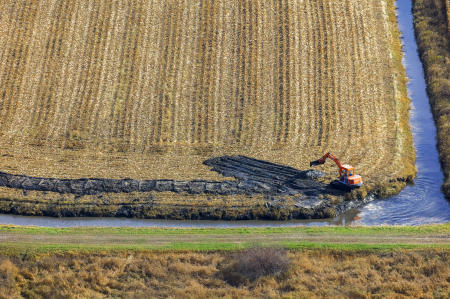 Weidemann 4735 Dredging Princeton_MG_7295.jpg