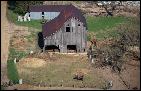 Weidemann 4744 Weathered Barn_MG_9248 DEB.jpg